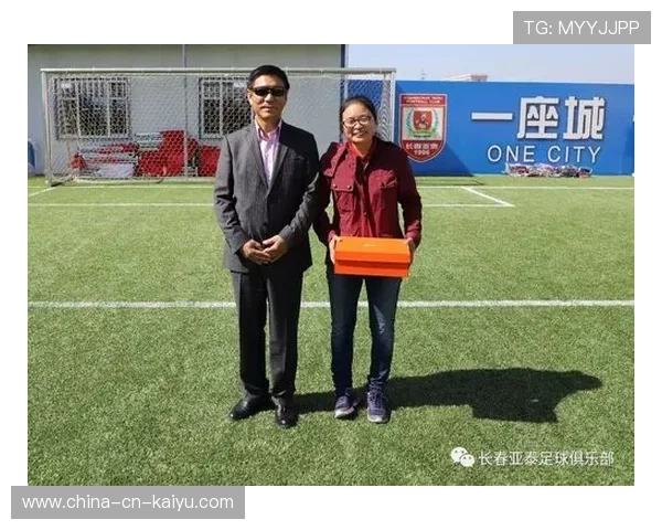 球员赛季中期获得联赛官方表彰为俱乐部争取荣誉