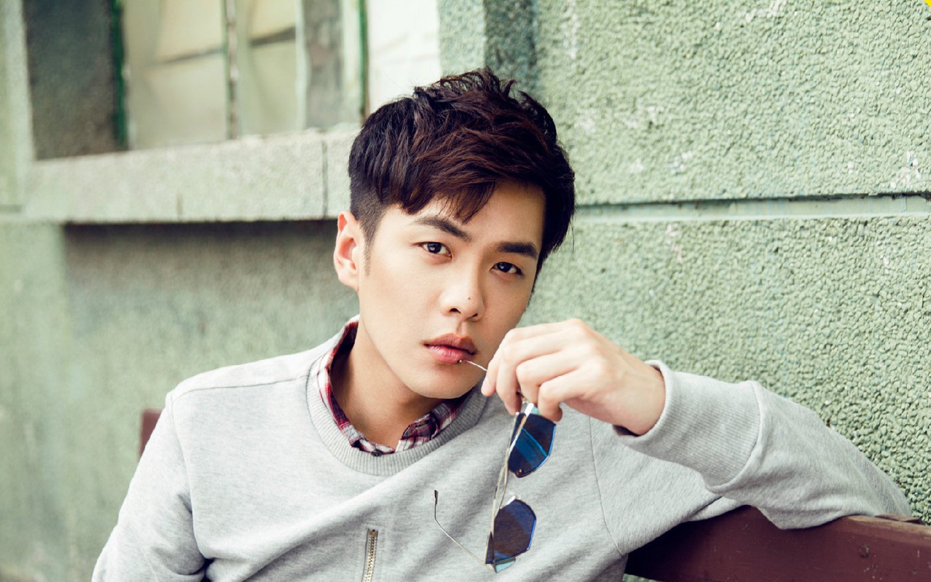 “东安湖体育公园:龙舟比赛成为水上英雄的竞技舞台”