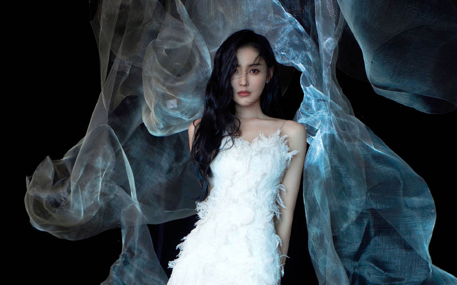 开云官方网-凯恩·瑞安：全黑队的重要防守支柱，稳定后防线