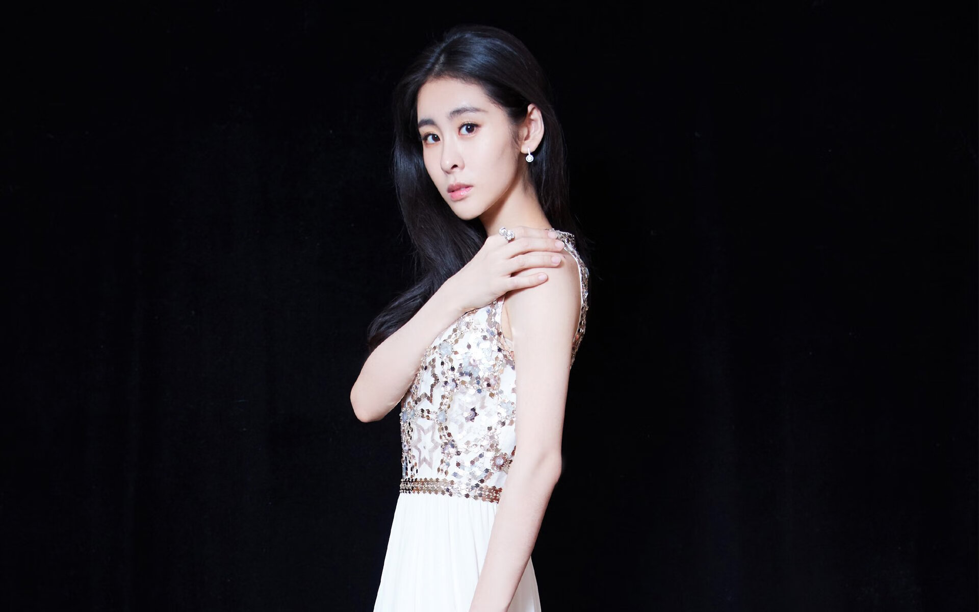 澳洲队稳定发挥赢得教练和观众肯定，澳洲足球职业联赛